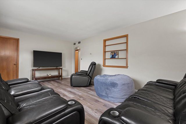 340 Frame AVENUE, Waukesha, WI 53186