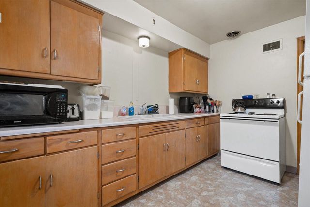 340 Frame AVENUE, Waukesha, WI 53186