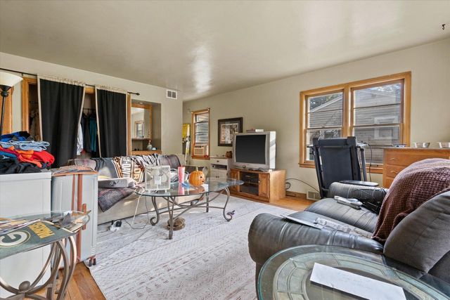 340 Frame AVENUE, Waukesha, WI 53186