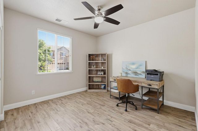 986 Ashford Ln, Lincoln, CA 95648