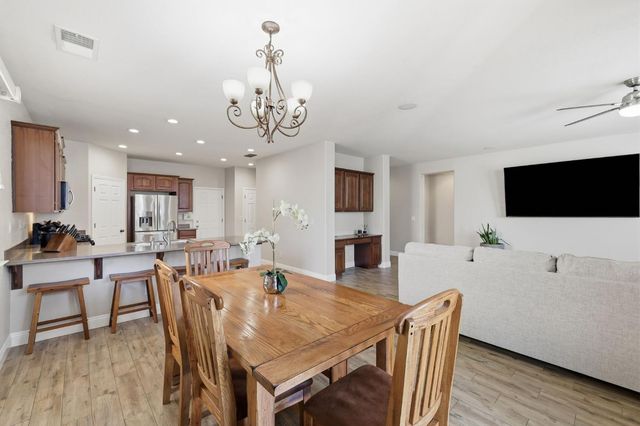 986 Ashford Ln, Lincoln, CA 95648