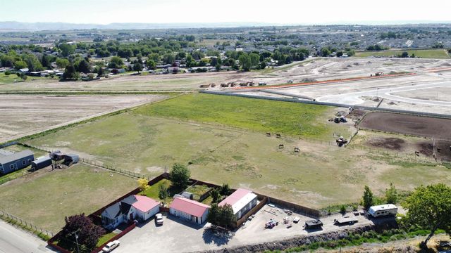 16763 Portner Rd, Nampa, ID 83686
