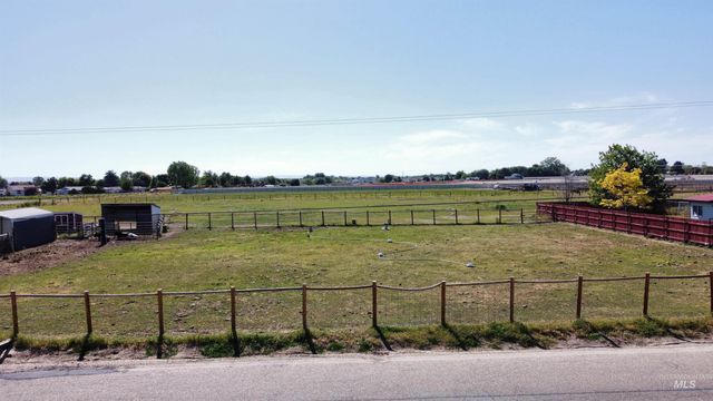 16763 Portner Rd, Nampa, ID 83686