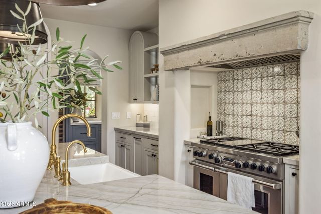 9290 E THOMPSON PEAK Parkway 455, Scottsdale, AZ 85255