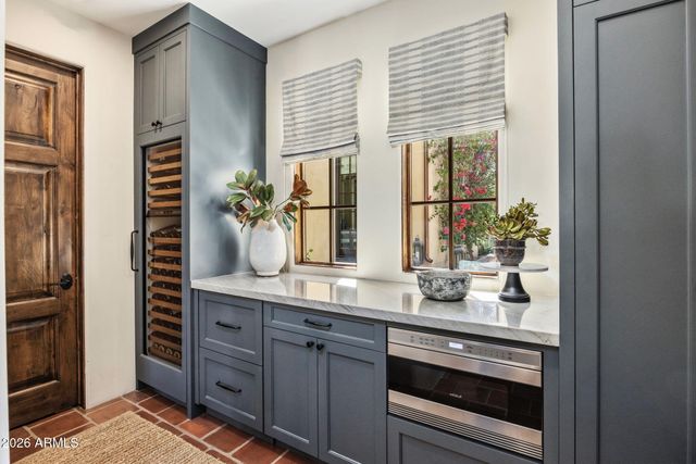 9290 E THOMPSON PEAK Parkway 455, Scottsdale, AZ 85255