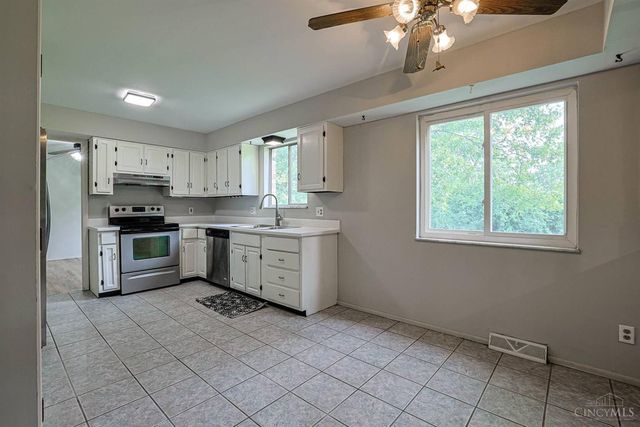 11180 Lincolnshire Drive, Forest Park, OH 45240