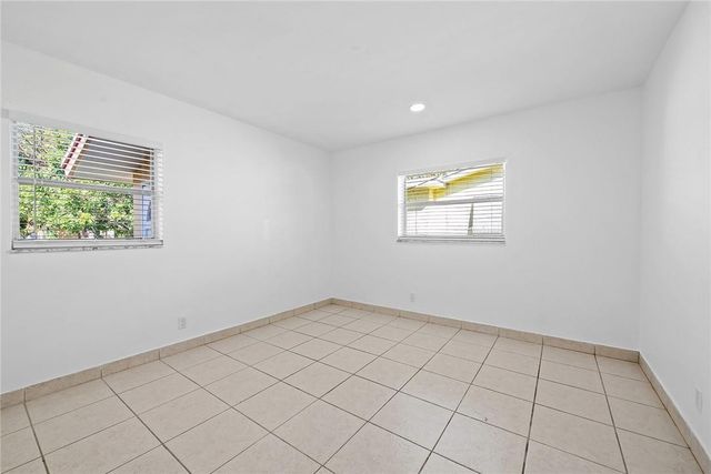 581 NW 17th Place, Fort Lauderdale, FL 33311