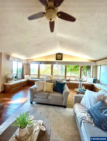 5833 NW Highland Pl, Corvallis, OR 97330