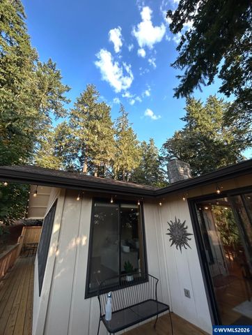 5833 NW Highland Pl, Corvallis, OR 97330