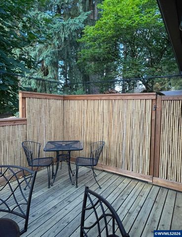 5833 NW Highland Pl, Corvallis, OR 97330