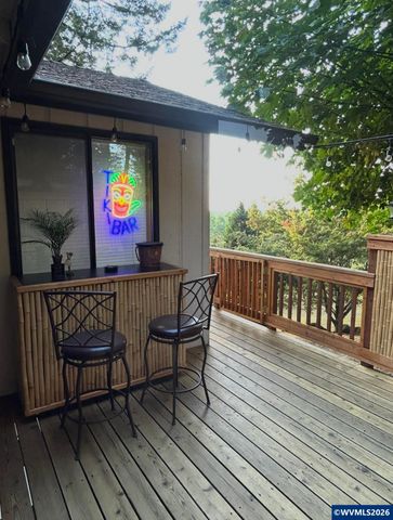 5833 NW Highland Pl, Corvallis, OR 97330