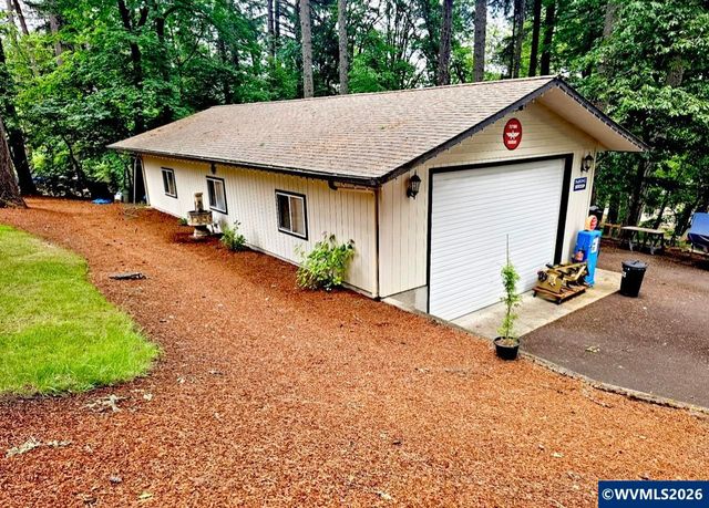 5833 NW Highland Pl, Corvallis, OR 97330