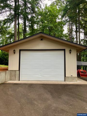 5833 NW Highland Pl, Corvallis, OR 97330