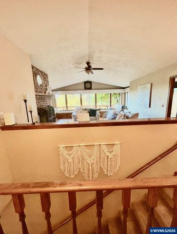 5833 NW Highland Pl, Corvallis, OR 97330