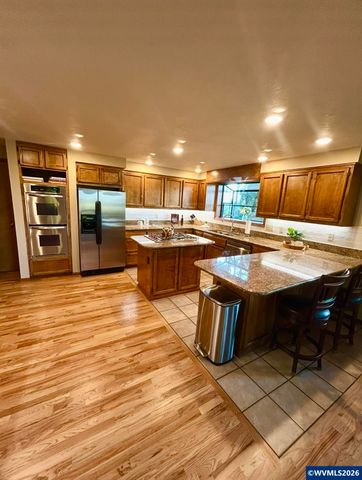 5833 NW Highland Pl, Corvallis, OR 97330