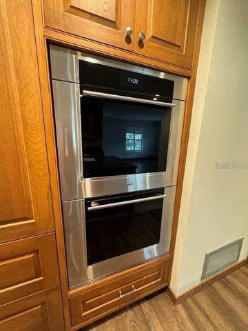 5033 VIVIENDA WAY 19, Sarasota, FL 34235