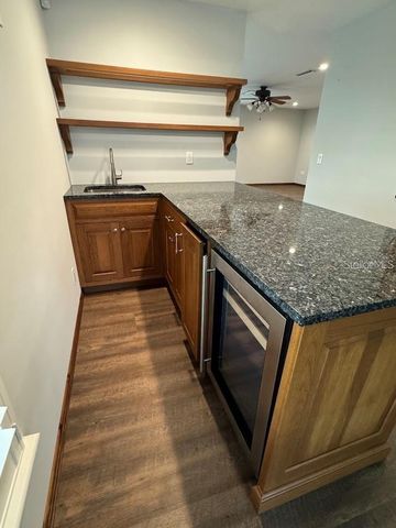 5033 VIVIENDA WAY 19, Sarasota, FL 34235