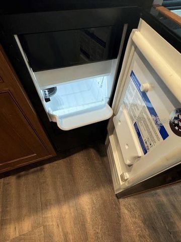 5033 VIVIENDA WAY 19, Sarasota, FL 34235