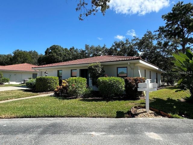 5033 VIVIENDA WAY 19, Sarasota, FL 34235