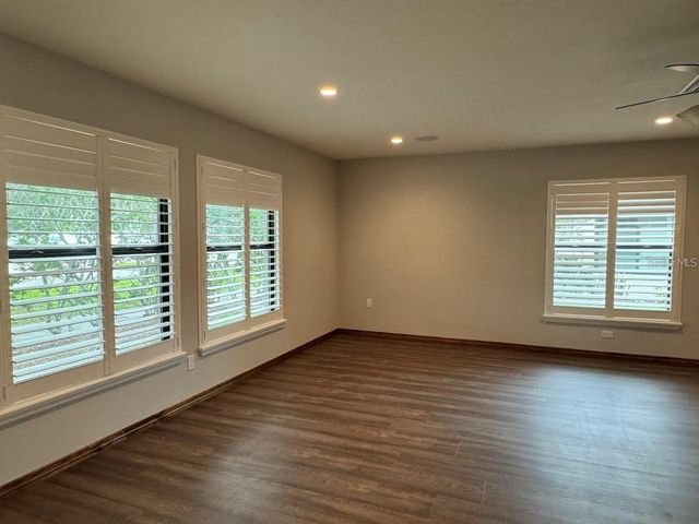 5033 VIVIENDA WAY 19, Sarasota, FL 34235