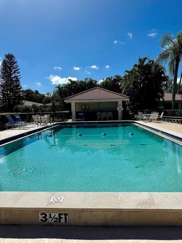 5033 VIVIENDA WAY 19, Sarasota, FL 34235