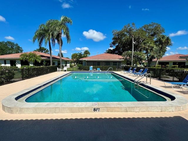 5033 VIVIENDA WAY 19, Sarasota, FL 34235