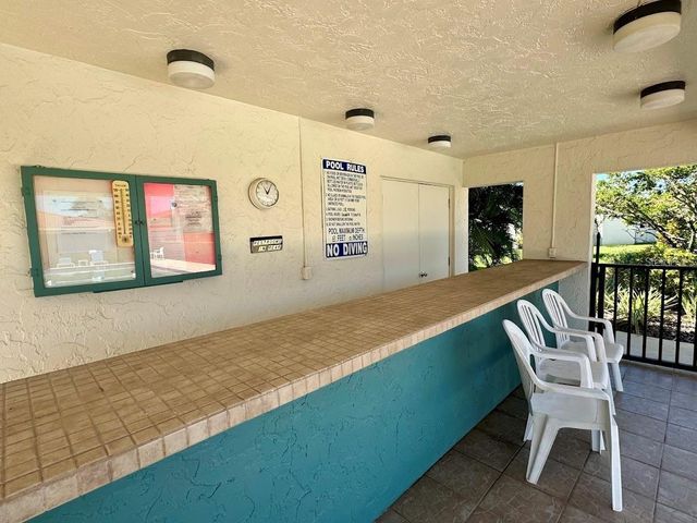 5033 VIVIENDA WAY 19, Sarasota, FL 34235