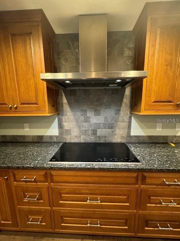 5033 VIVIENDA WAY 19, Sarasota, FL 34235