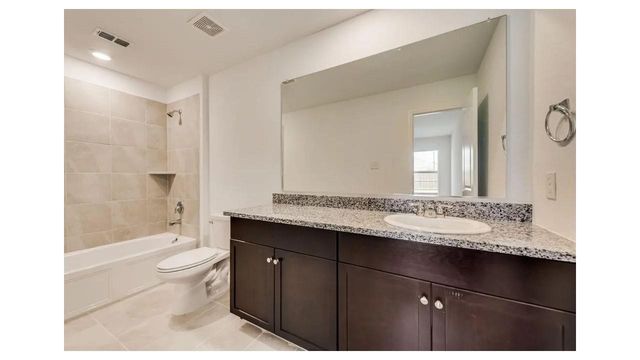 2402 Mobile Drive, Ennis, TX 75119