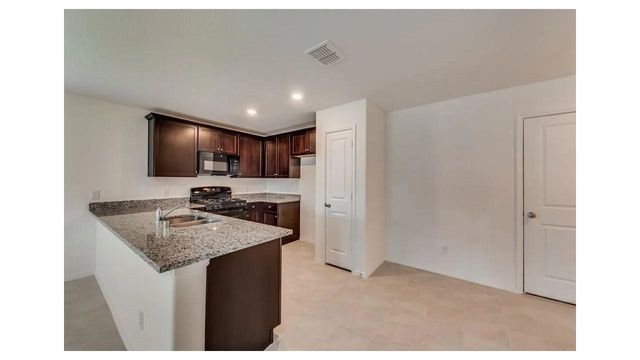 2402 Mobile Drive, Ennis, TX 75119