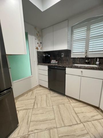 117 Lehane Terrace 210, North Palm Beach, FL 33408