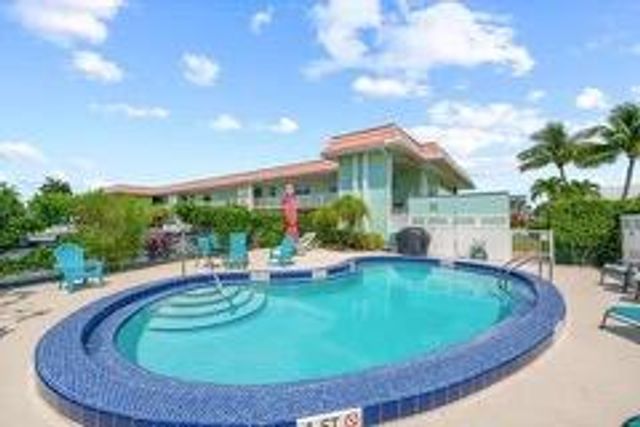 117 Lehane Terrace 210, North Palm Beach, FL 33408