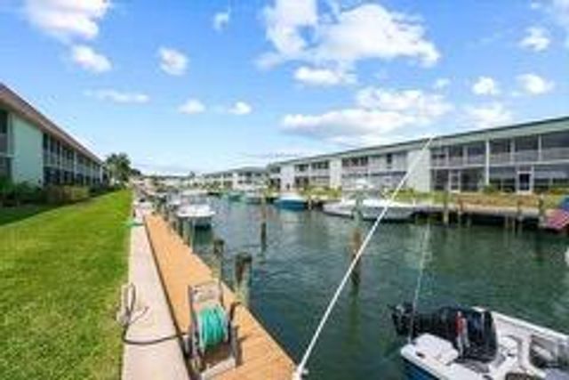 117 Lehane Terrace 210, North Palm Beach, FL 33408