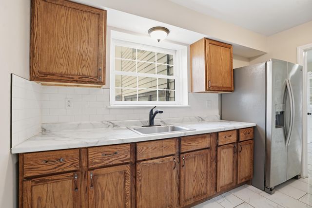 921 173rd Street, Hammond, IN 46324