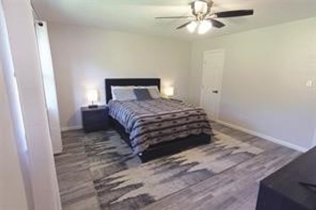 7021 Greenview Circle N, Fort Worth, TX 76120