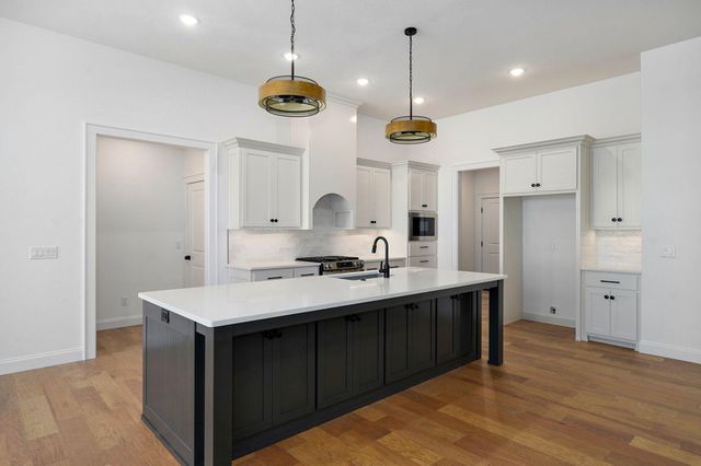 2199 N Silver Charm Avenue, Springfield, MO 65802