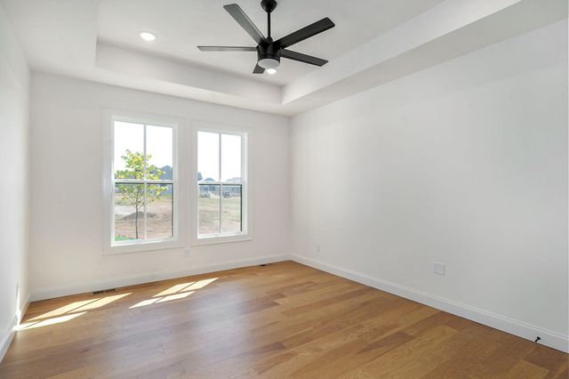 2199 N Silver Charm Avenue, Springfield, MO 65802