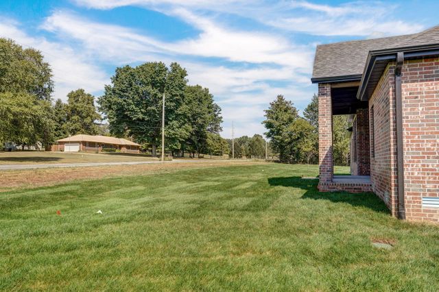 2199 N Silver Charm Avenue, Springfield, MO 65802