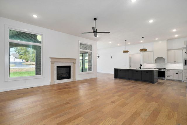 2199 N Silver Charm Avenue, Springfield, MO 65802