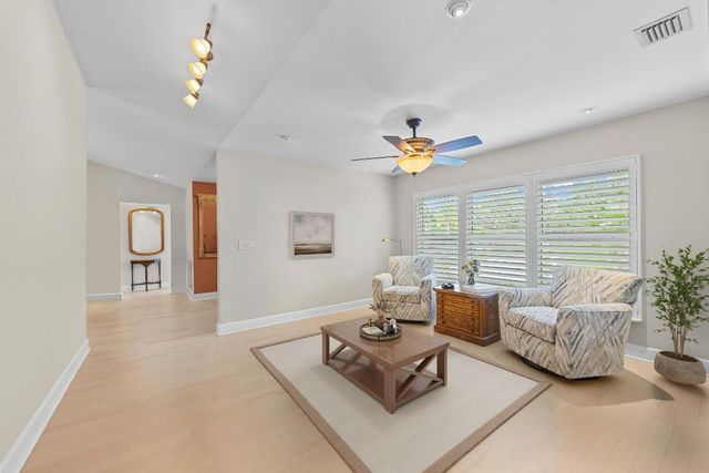 14409 67th Trail N, Palm Beach Gardens, FL 33418