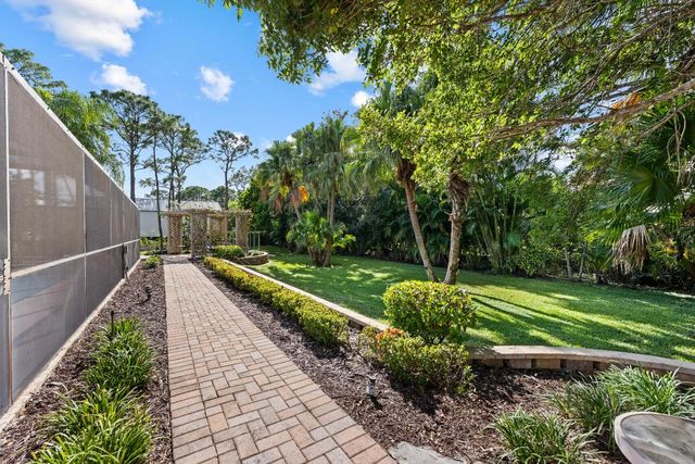 14409 67th Trail N, Palm Beach Gardens, FL 33418