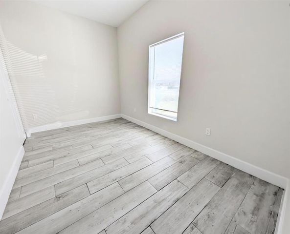 1562 W 26th Court, Riviera Beach, FL 33404