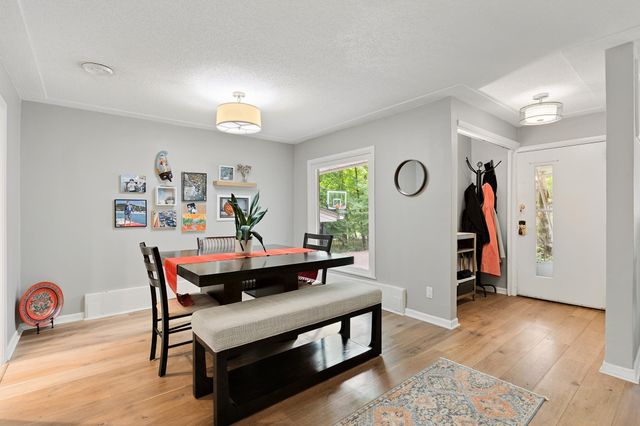 18150 Honeysuckle Lane, Wayzata, MN 55391