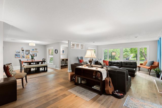 18150 Honeysuckle Lane, Wayzata, MN 55391
