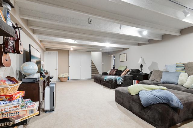 18150 Honeysuckle Lane, Wayzata, MN 55391