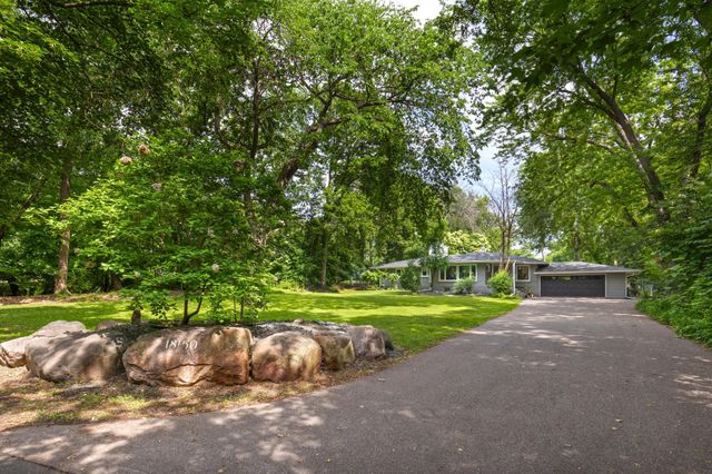 18150 Honeysuckle Lane, Wayzata, MN 55391