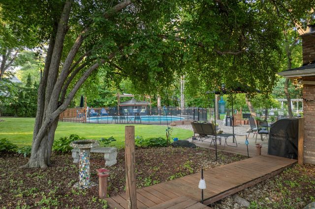 18150 Honeysuckle Lane, Wayzata, MN 55391