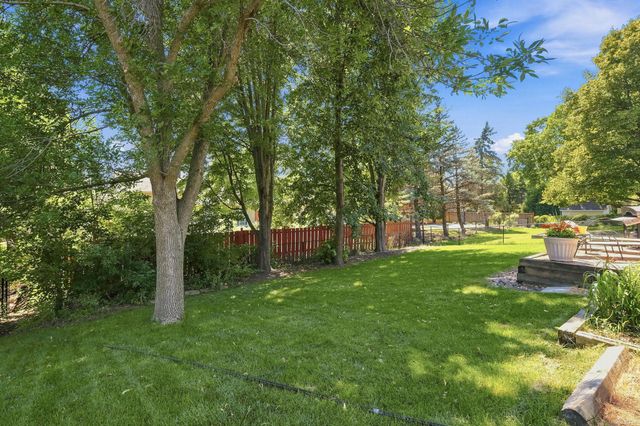 990 Ticonderoga Trail, Eagan, MN 55123