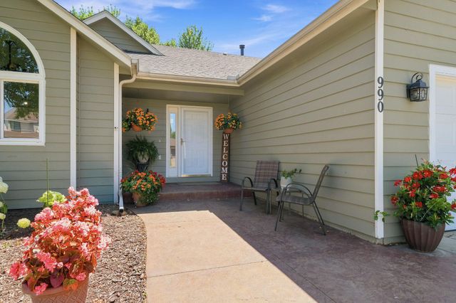 990 Ticonderoga Trail, Eagan, MN 55123