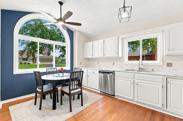 990 Ticonderoga Trail, Eagan, MN 55123